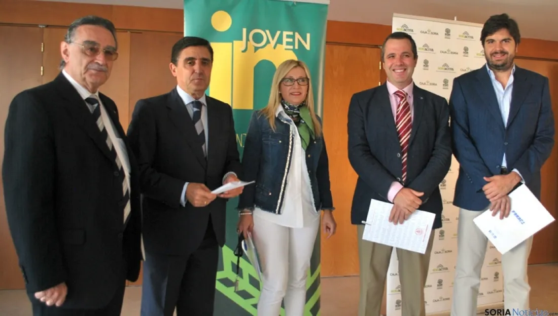 Anselmo García (izda.), Carlos Mtnez. Izquierdo, Blanca García, Luis Miguel Bonilla y Jesús Mateo. / SN