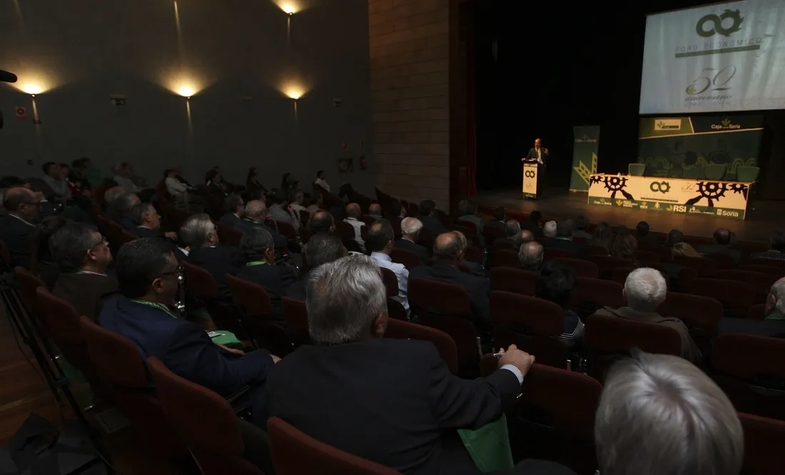 Una de las imágenes de la jornada de la Caja Rural. / SN