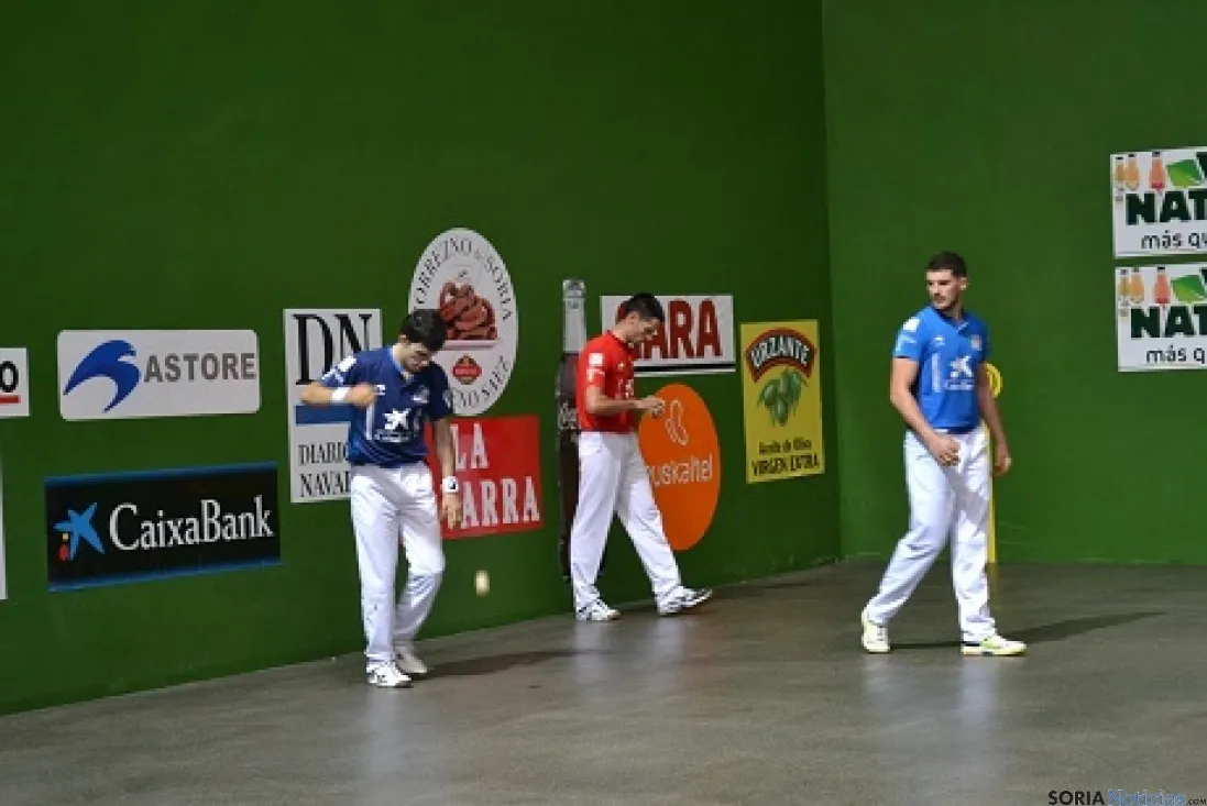 Imagen de la final del trofeo de pelota San Saturio. /SN