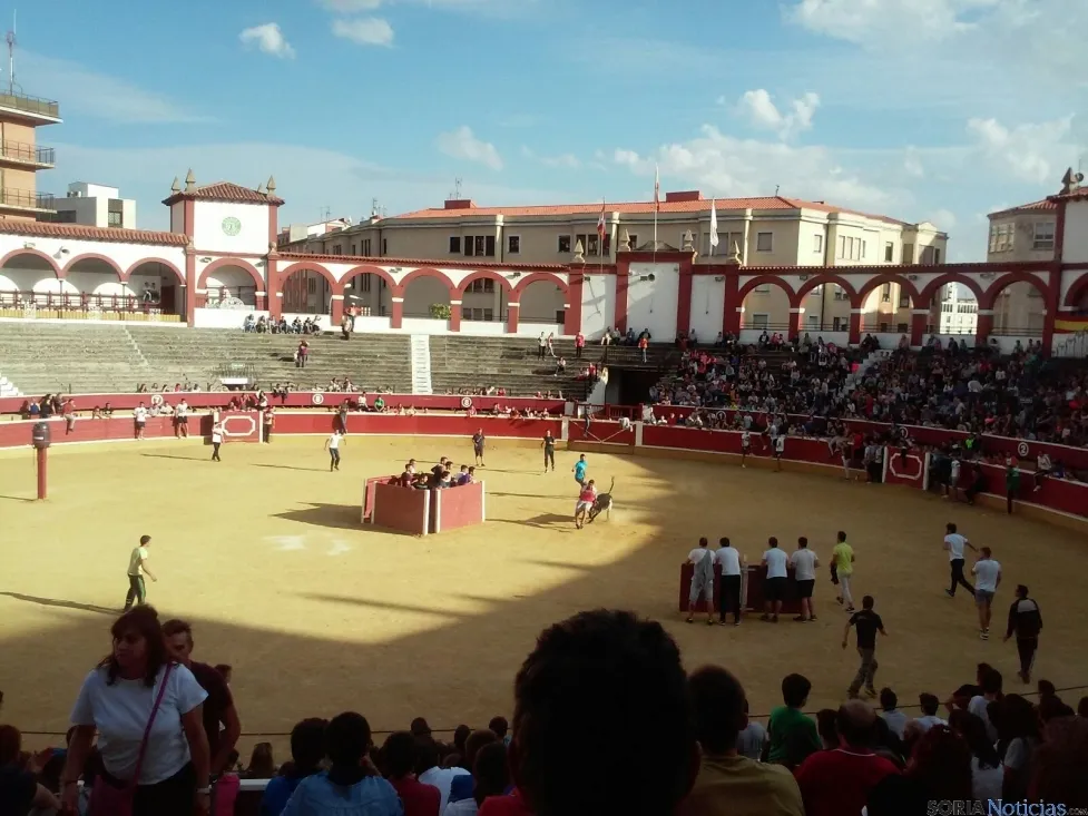 La capea en el coso de San Benito./SN