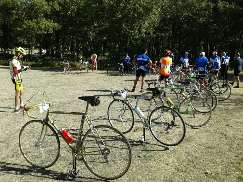 Marcha cicloturista clásica por Pinares.