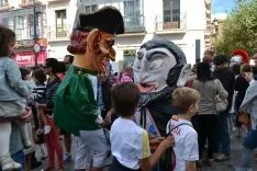 Imagen del desfile de gigantes y cabezudos por las calles de Soria. /SN