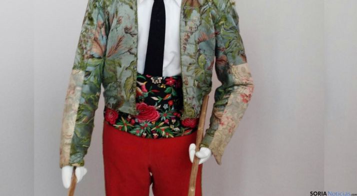 Uno de los trajes a restaurar./Dip