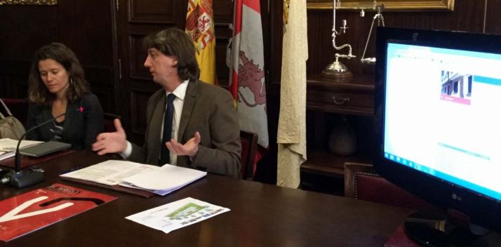 Carlos Martínez y Marta Cáceres este viernes. / Ayto.