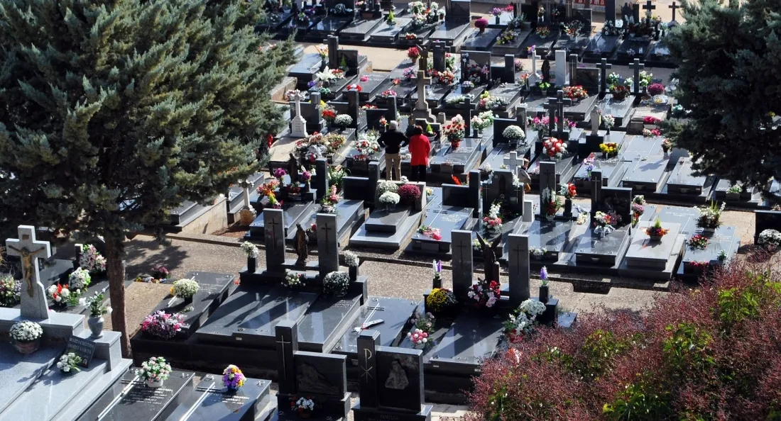 Una imagen del cementerio este martes 1. / SN