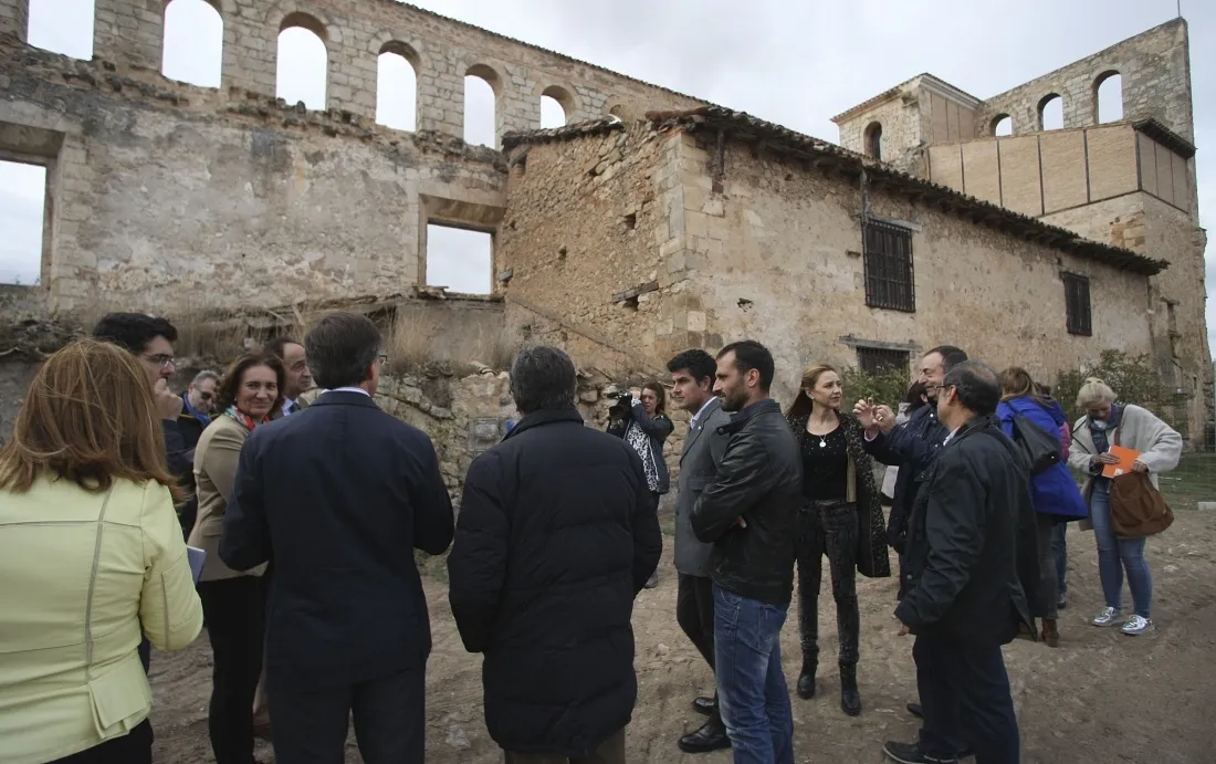 Imagen de la visita de la consejera a Berlanga de Duero este viernes. / SN