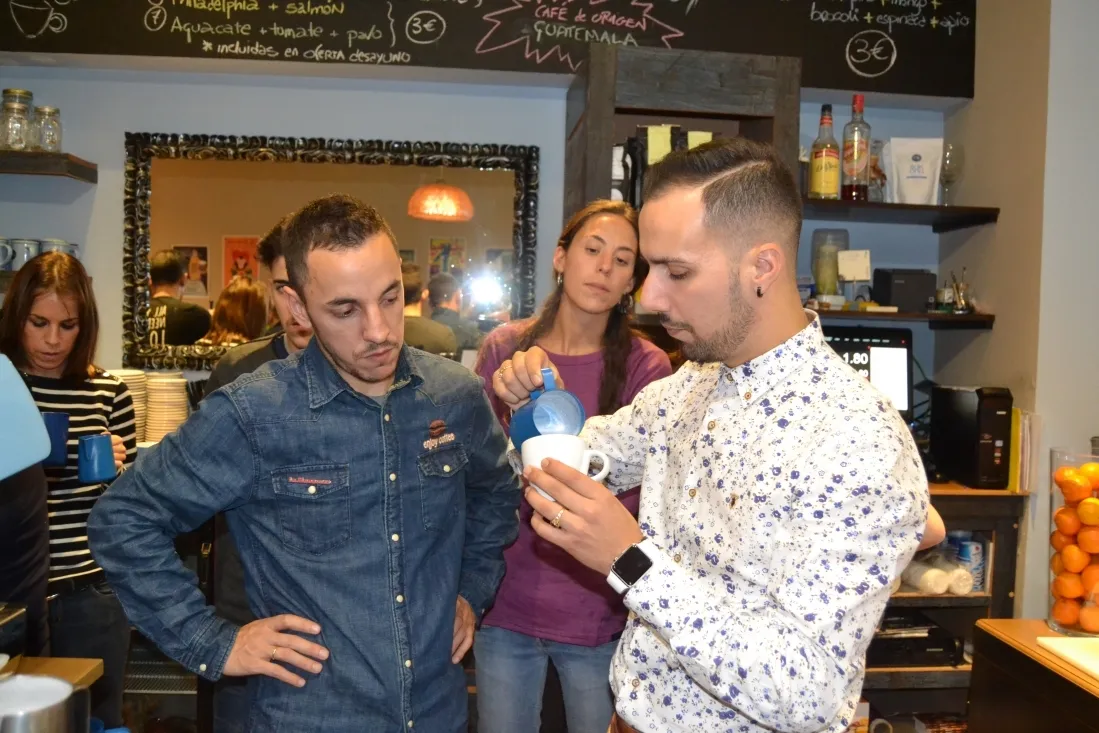 Héctor Hernández y Javier Carrión en Enjoy Coffee