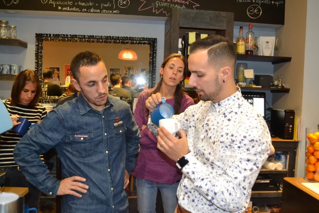 Héctor Hernández y Javier Carrión en Enjoy Coffee