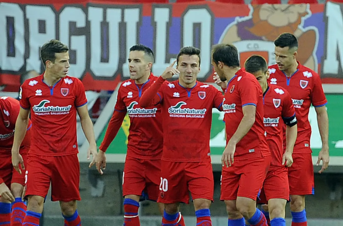 Pablo celebra el gol que abría el partido. LFP