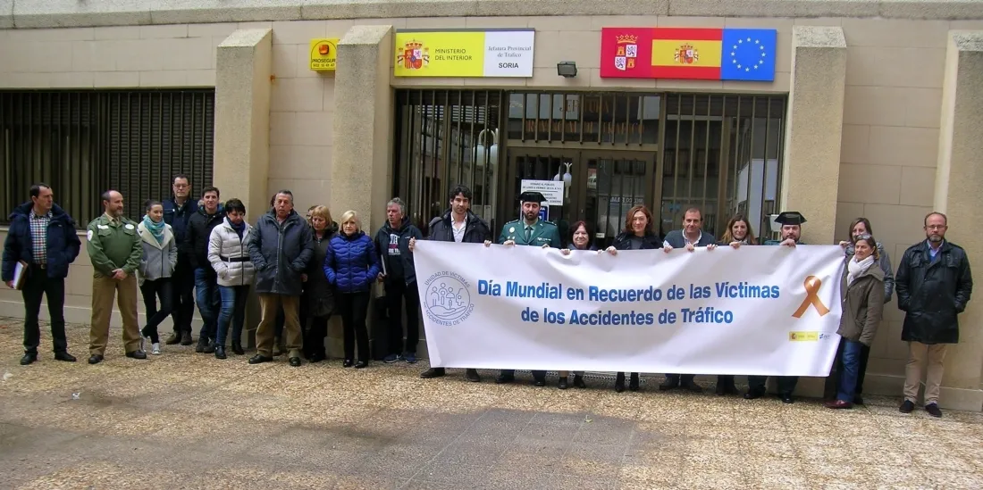Concentración este lunes en la Jefatura de Tráfico./Subdeleg.