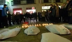La plaza de San Esteban esta noche./SN