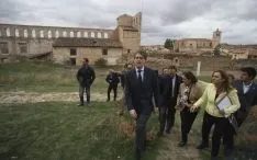Imagen de la visita de la consejera a Berlanga de Duero este viernes. / SN