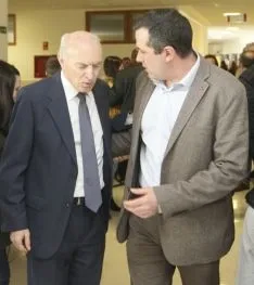 Jesús Fernández, director del CIEDA-CIEMAT y el vicerrector del Campus, Luis Bonilla./SN
