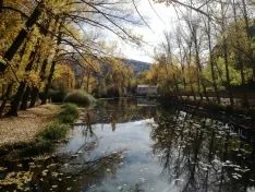 Las orillas del río a su paso por la capital. SN