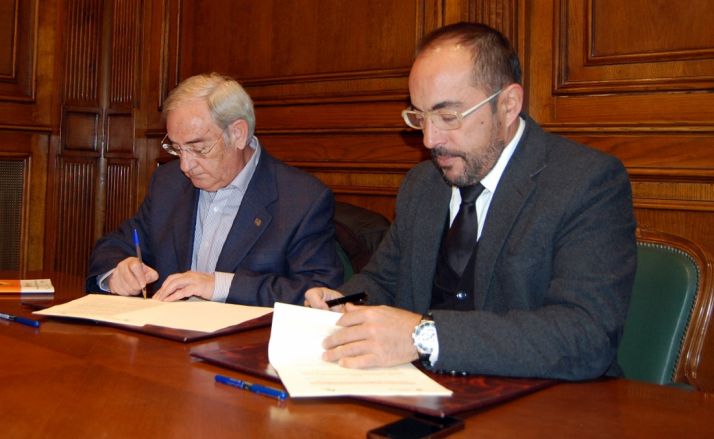 Milla (izda.) y Rey este lunes. / Dip.