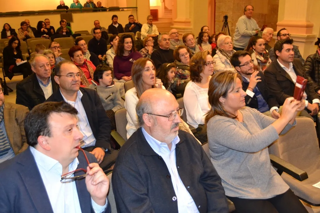 Entrega del Premio Colodra a la Cofradía San Pascual Bailón. /SN
