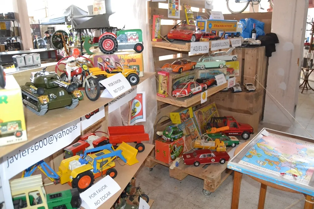 Mercado de Navidad de El Hueco. /SN