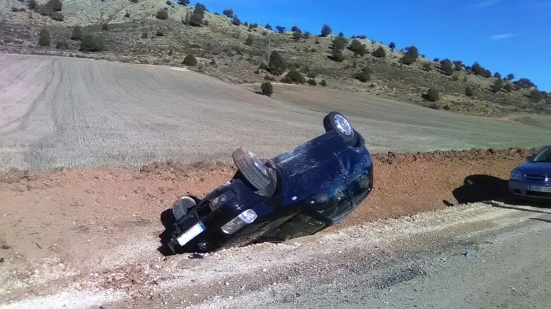 Aparatoso accidente en la carretera de Ciria.