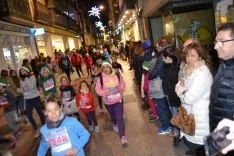 Una de las imágenes que dejan la última carrera del año en la capital. / SN