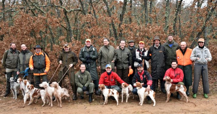 Participantes en el certamen de caza.