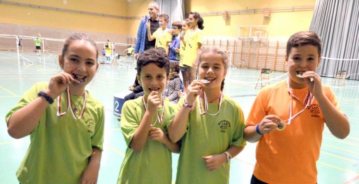 Los pequeños también logran medallas.