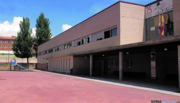Fachada del colegio Infantes de Lara