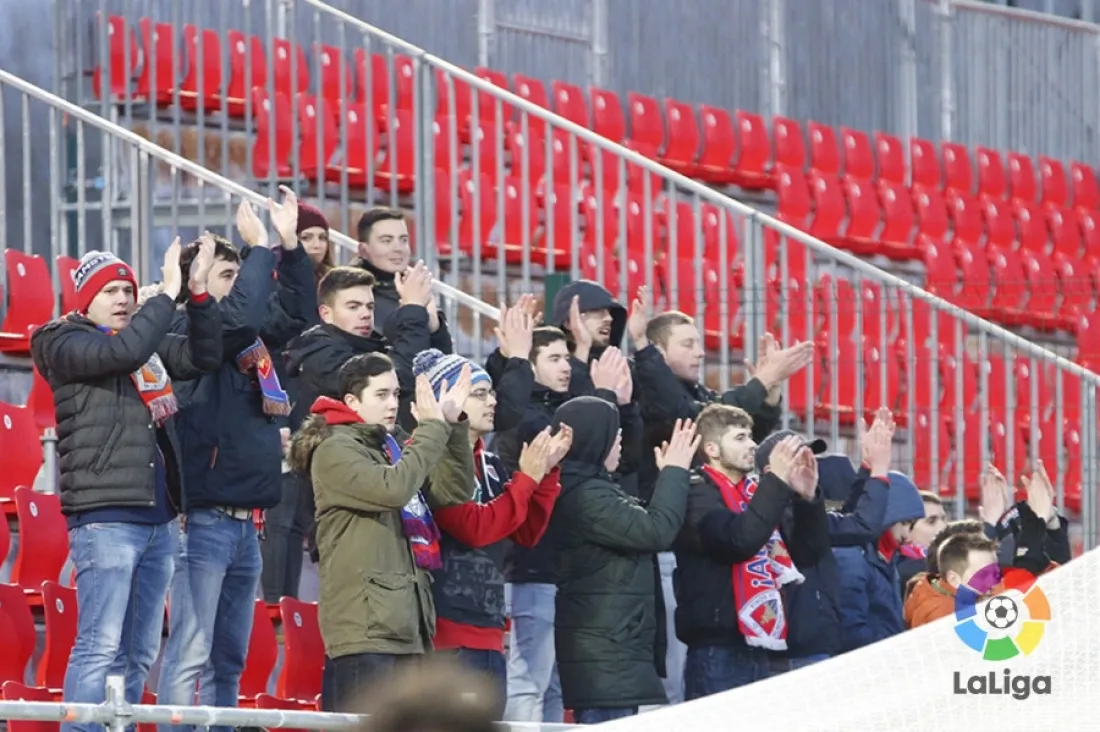 Foto 8 - El Numancia logra una primera victoria a domicilio de 'oro'