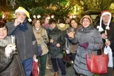 Champanada en Herradores para celebrar el nuevo año. /SN
