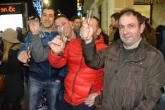 Champanada en Herradores para celebrar el nuevo año. /SN