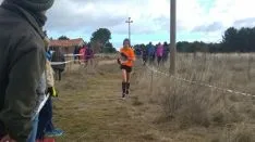Juegos populares de campo a través en Los LLamosos.