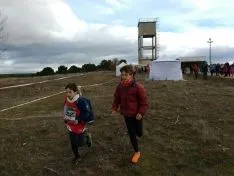 Juegos populares de campo a través en Los LLamosos.
