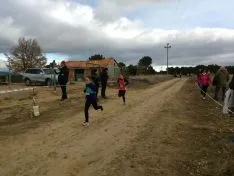 Juegos populares de campo a través en Los LLamosos.