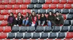 Foto 6 - El Numancia logra una primera victoria a domicilio de 'oro'