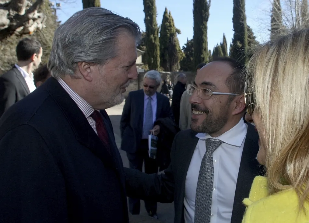 Homenaje a Leonor en el cementerio.