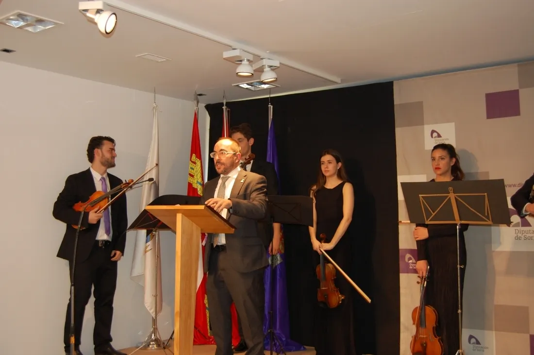 Foto 2 - La Diputaci&oacute;n de Soria entrega los Premios de Poes&iacute;a Leonor y Gerardo Diego a Jos&eacute; Manuel Mart&iacute;n y &Aacute;lvaro L&oacute;pez