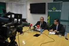 Firma convenio Apis y Caja Rural de Soria