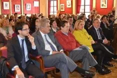 Representantes políticos asistentes al acto en el Casino. /SN
