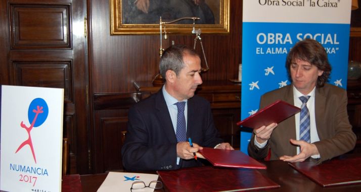José Manuel Bilbao y Carlos Martínez este viernes en el ayuntamiento. /Ayto.