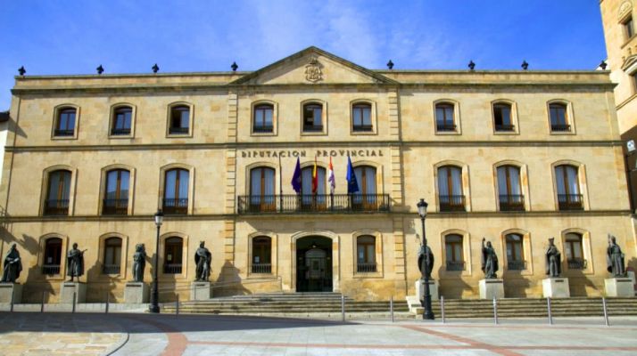 Imagen del Palacio Provincial, en la calle Caballeros. /SN
