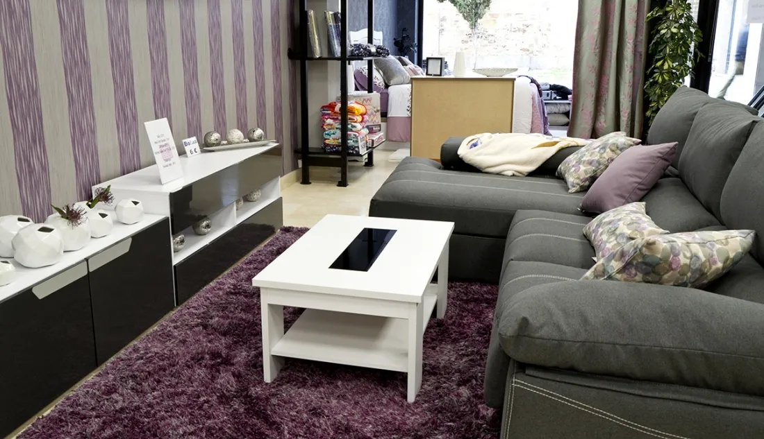 Nueva decoración del interior de Saldos Muñoz. /Patricia Lapresta