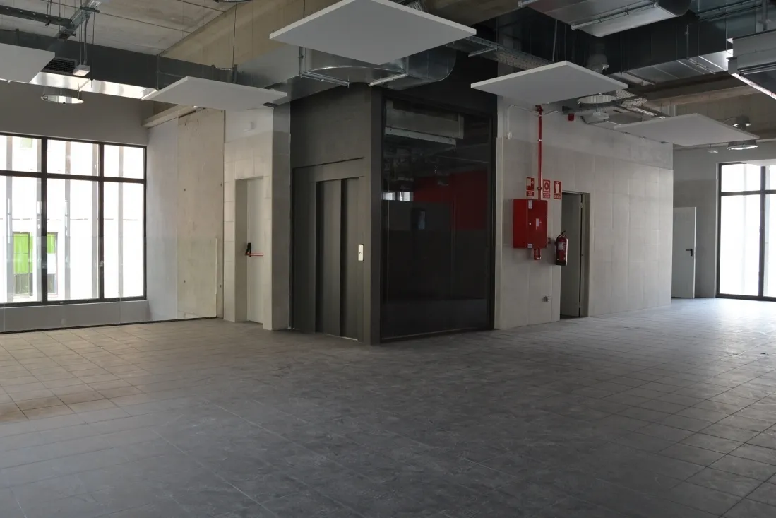 Las nuevas instalaciones del mercado de abastos. /SN