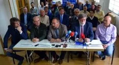 Imagen de la rúbrica del manifiesto este miércoles en la sede de FOES. /SN
