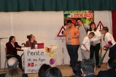 Imagen de la feliz jornada en el colegio este jueves. /Subdeleg.