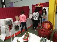 Imágenes de los objetos realizados con materiales reciclados/ COLEGIO CALASANCIO