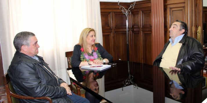 De Gregorio, entre Pacheco y Gómez./Subdeleg.