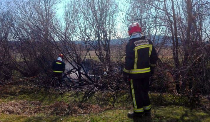 Bomberos en una actuación este lunes.