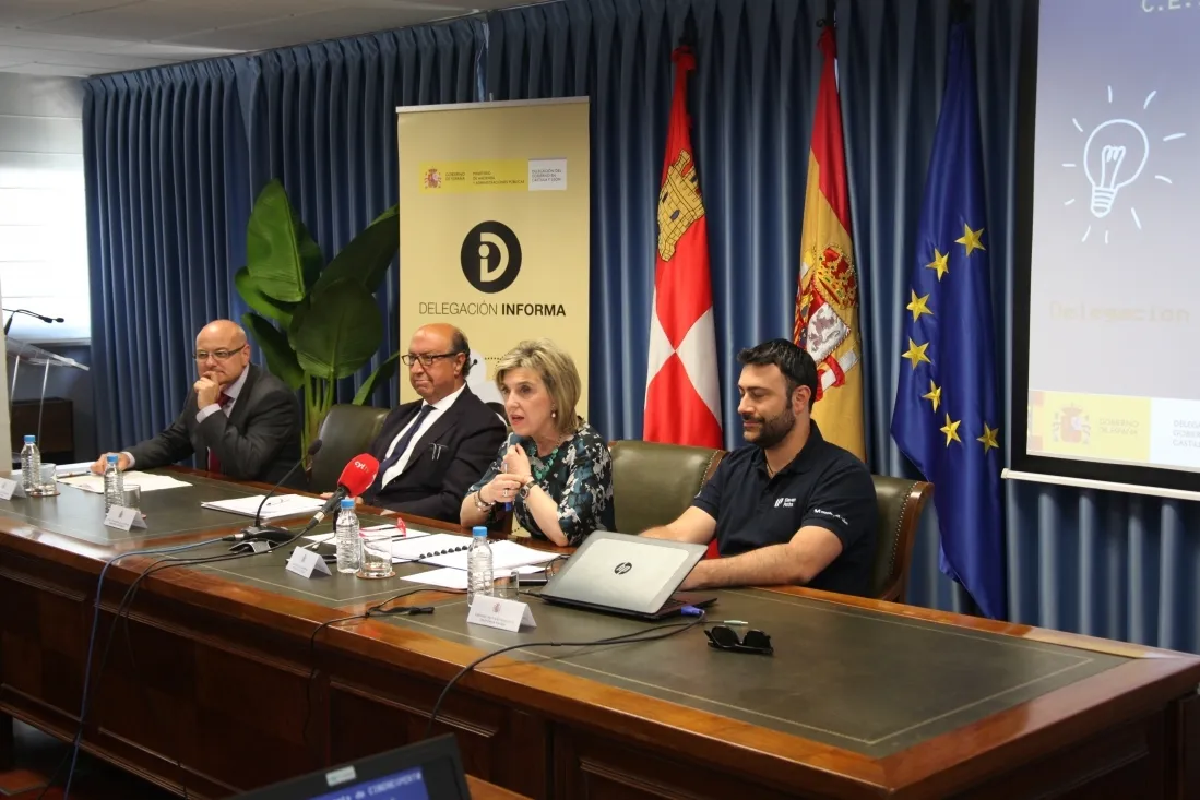 Entrega de carnets Ciberexpert@s/ SUB.GOB.
