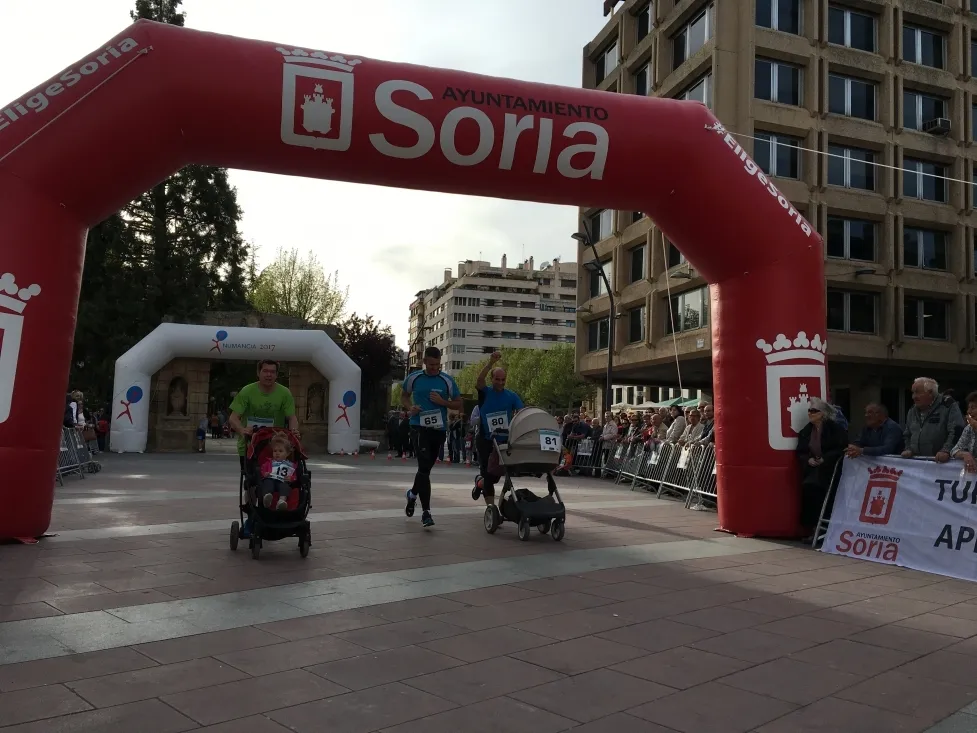Carrera solidaria a favor de Fadiso. /Triatlon CyL.