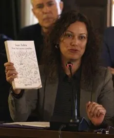 Foto 6 - 'Sin ir m&aacute;s lejos' y 'Patria' premios de la cr&iacute;tica literaria en lengua castellana