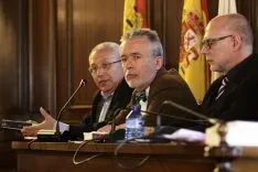 Foto 5 - 'Sin ir m&aacute;s lejos' y 'Patria' premios de la cr&iacute;tica literaria en lengua castellana